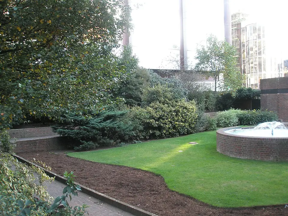 Holy Trinity (Minories)