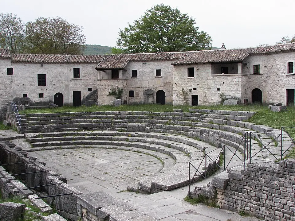 théâtre romain de Saepinum