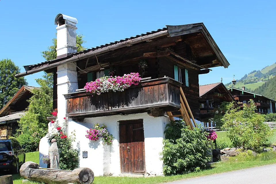 Waschhaus mit Machkammer und Backofen, Auern