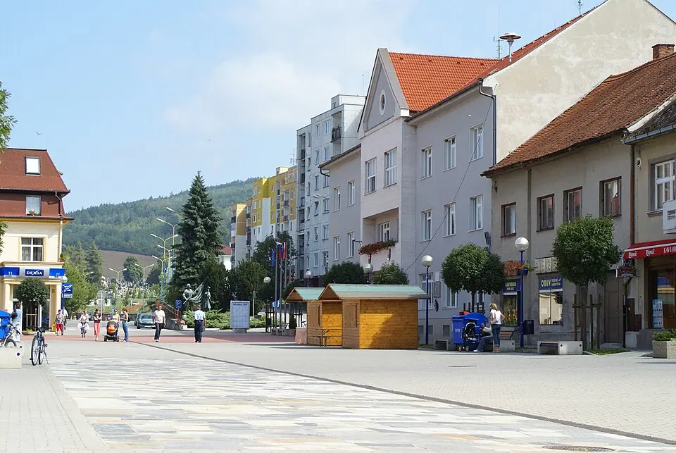Obrázek: Radovan Bahna, Slovakia · CC BY-SA 3.0 Brezová pod Bradlom