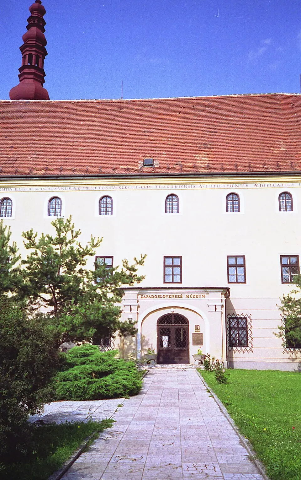 Slika: User:Rado Bahna · Public domain klariský kláštor, kláštor klarisiek