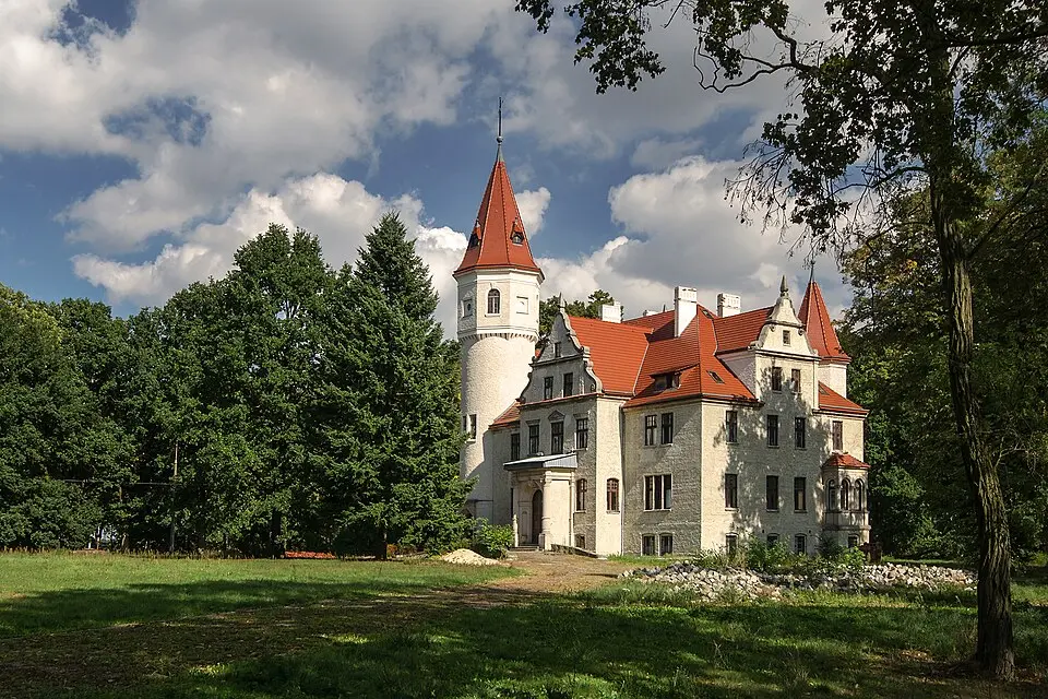 Pałac w Laskach