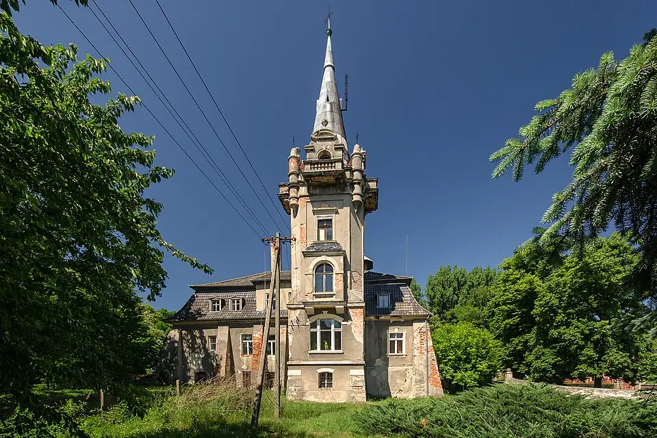 Pałac w Naratowie