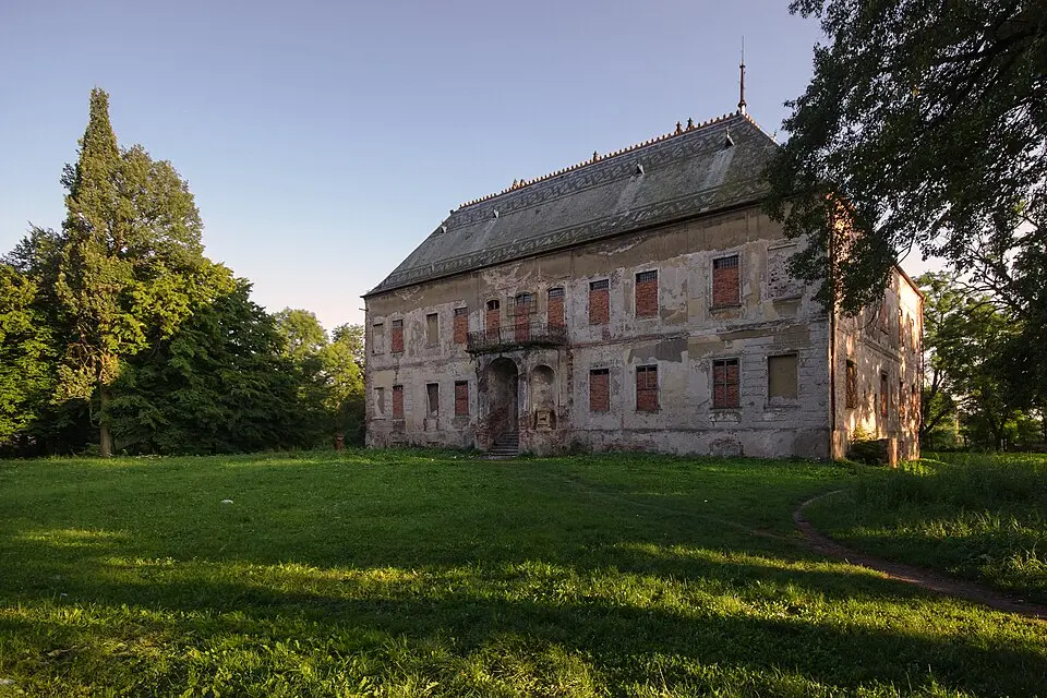 Image: Sławomir Milejski · CC BY-SA 3.0 PL Pałac w Osieku Grodkowskim