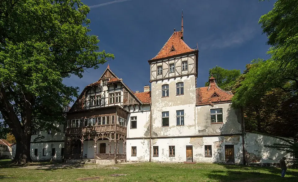 Pałac w Rościsławicach