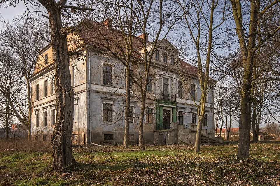 Pałac w Rogoźniku