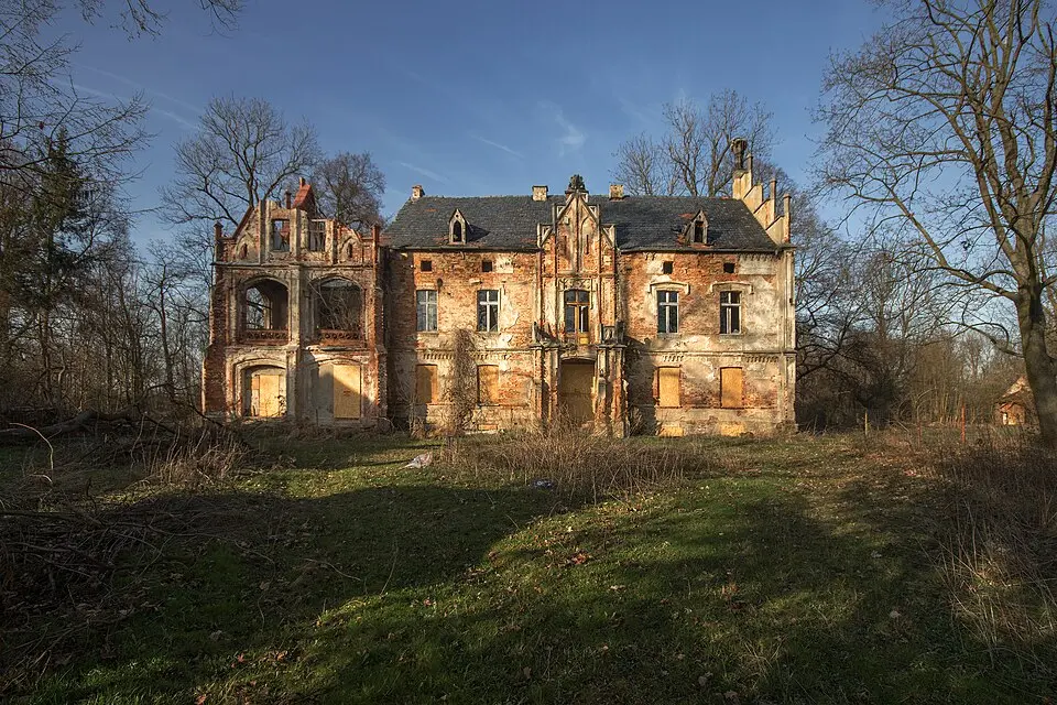 Zespół pałacowy w Stoszycach