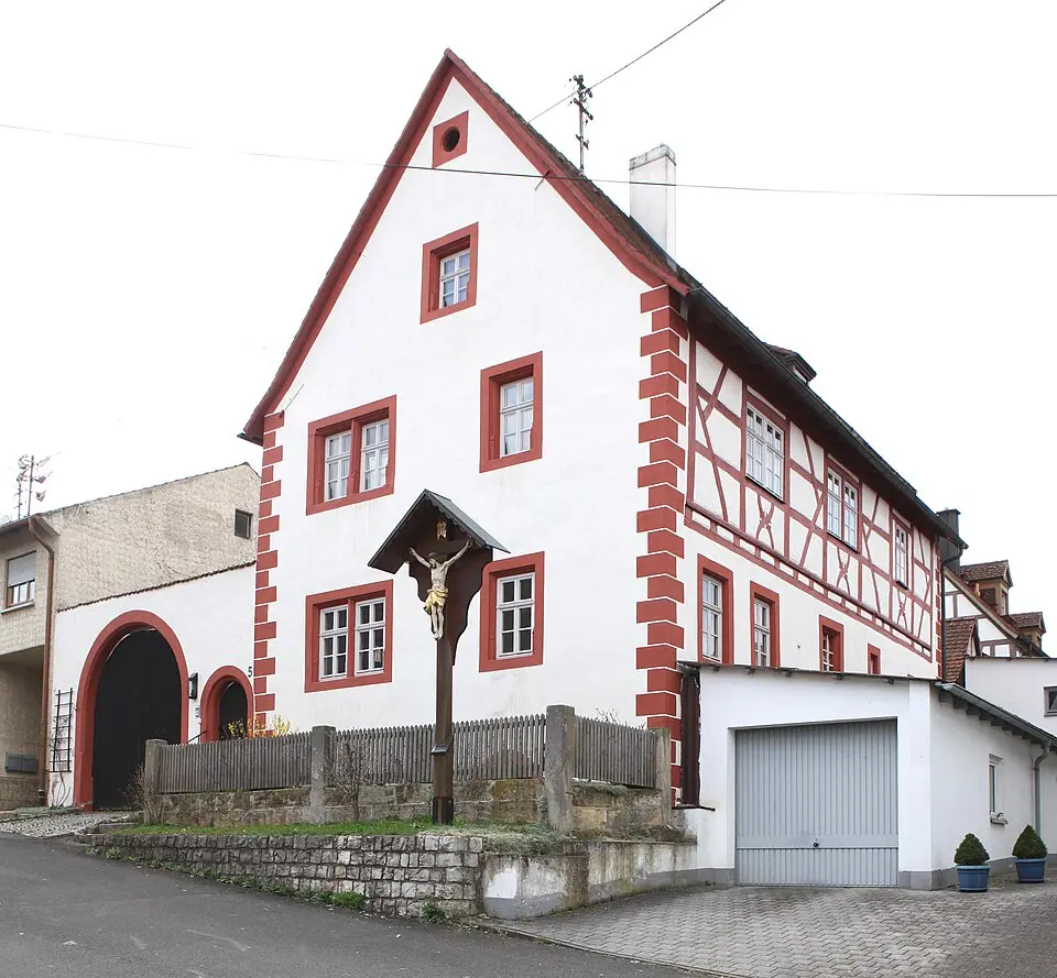 Image: Störfix · CC BY-SA 3.0 DE Pfarrhof