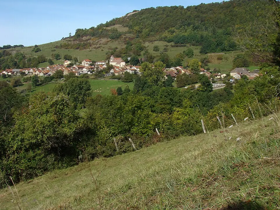 Slika: Benji 01150 · CC BY-SA 3.0 Souclin