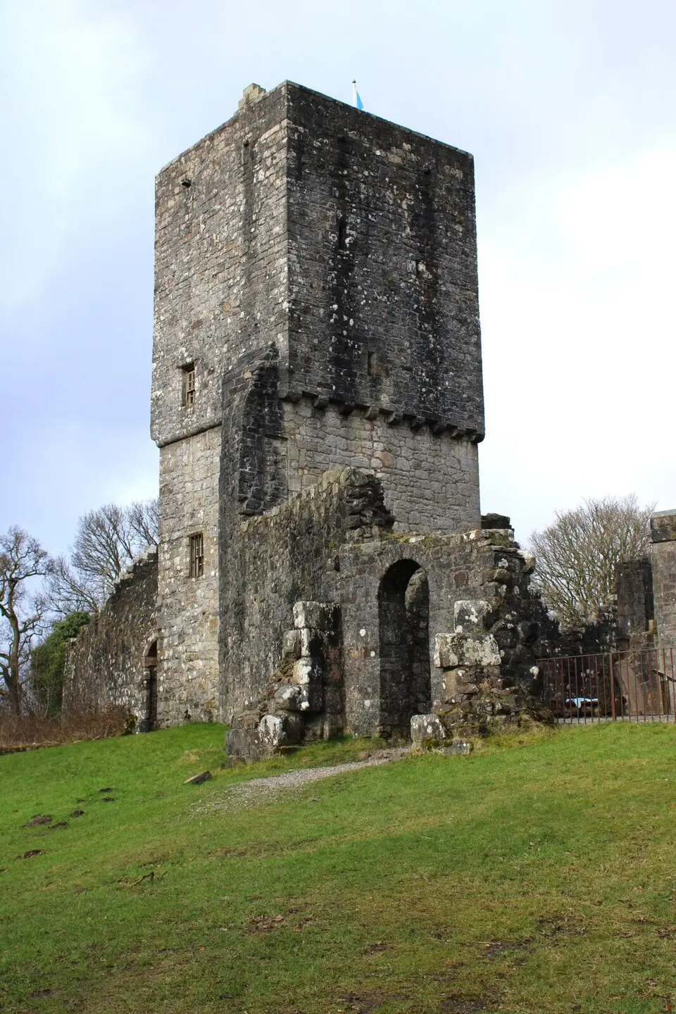 Mugdock Castle, Sw Tower