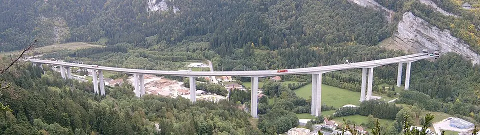 Image: fr:User:Luxy68 · CC BY-SA 3.0 Viaduc de Nantua