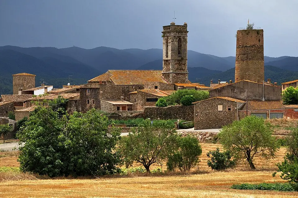 Cruilles, Monells y San Sadurní