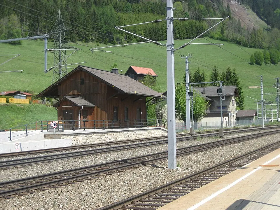 Image: Priwo · Public domain Südbahnstrecke Semmering-Bahn (Gloggnitz-Mürzzuschlag)