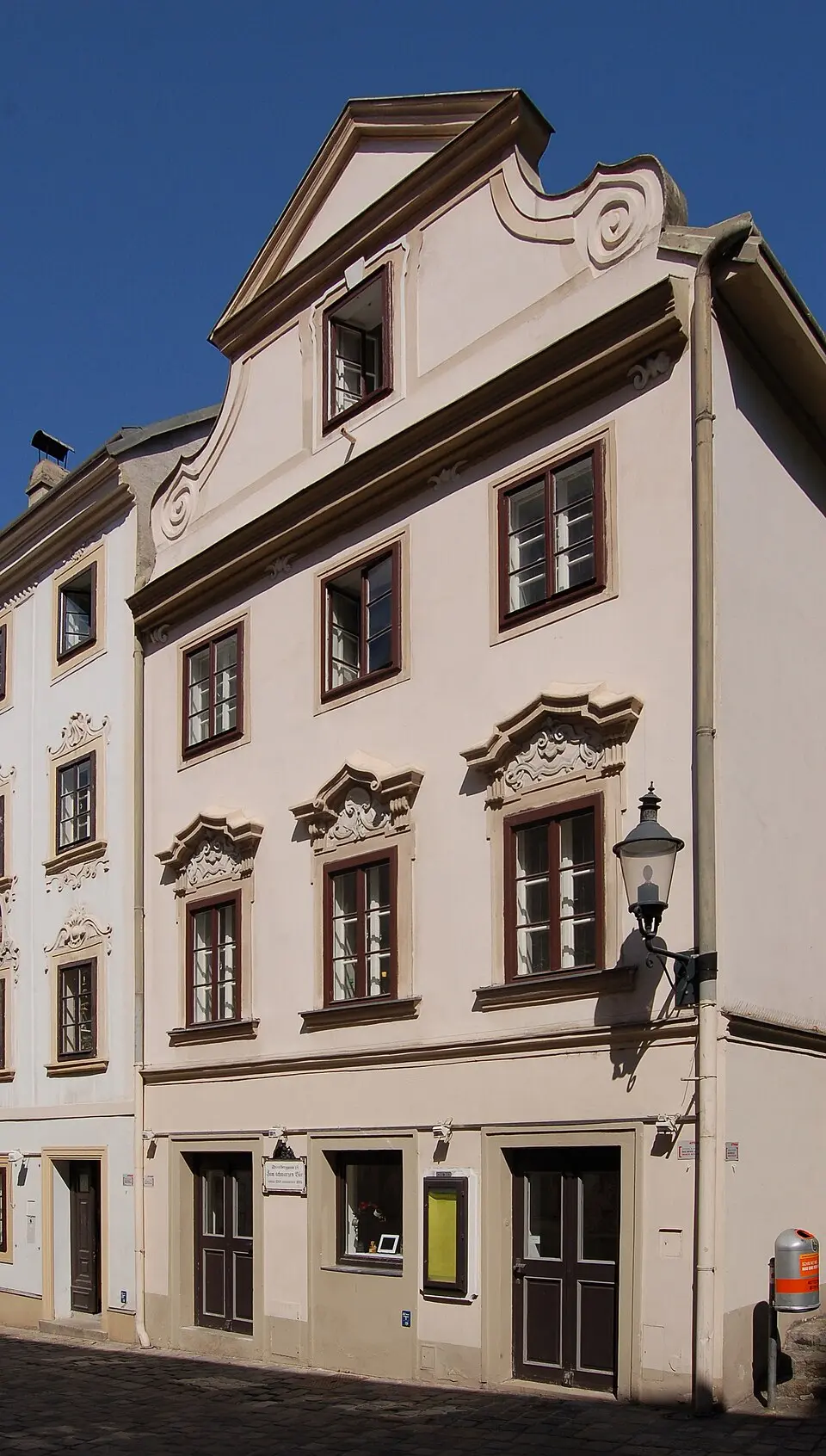 Miethaus, Zum schwarzen Bären