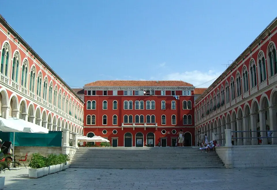 Trg Republike
