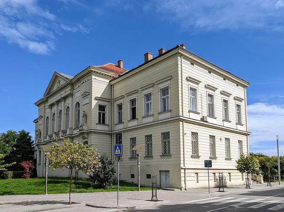 Obrázok: Patrik Kunec · CC BY-SA 4.0 Múzeum Sriemu