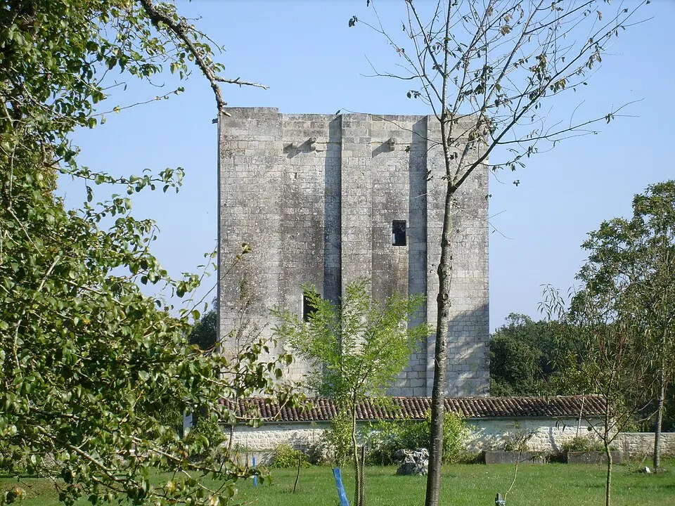 Obrázok: Cobber17 · CC BY-SA 3.0 tour de l'Isleau