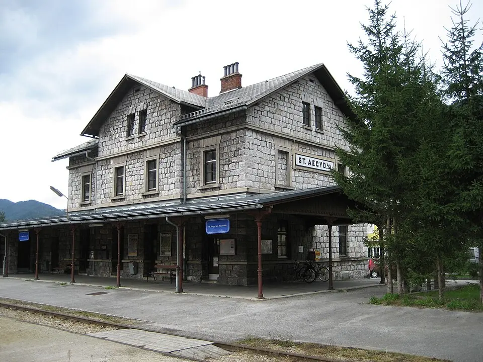 Aufnahmsgebäude Bahnhof St. Aegyd am Neuwalde