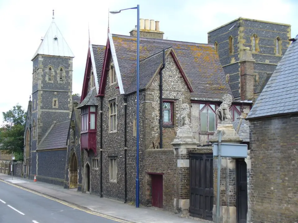 Image: Colin Smith · CC BY-SA 2.0 St Augustine's Abbey, Ramsgate