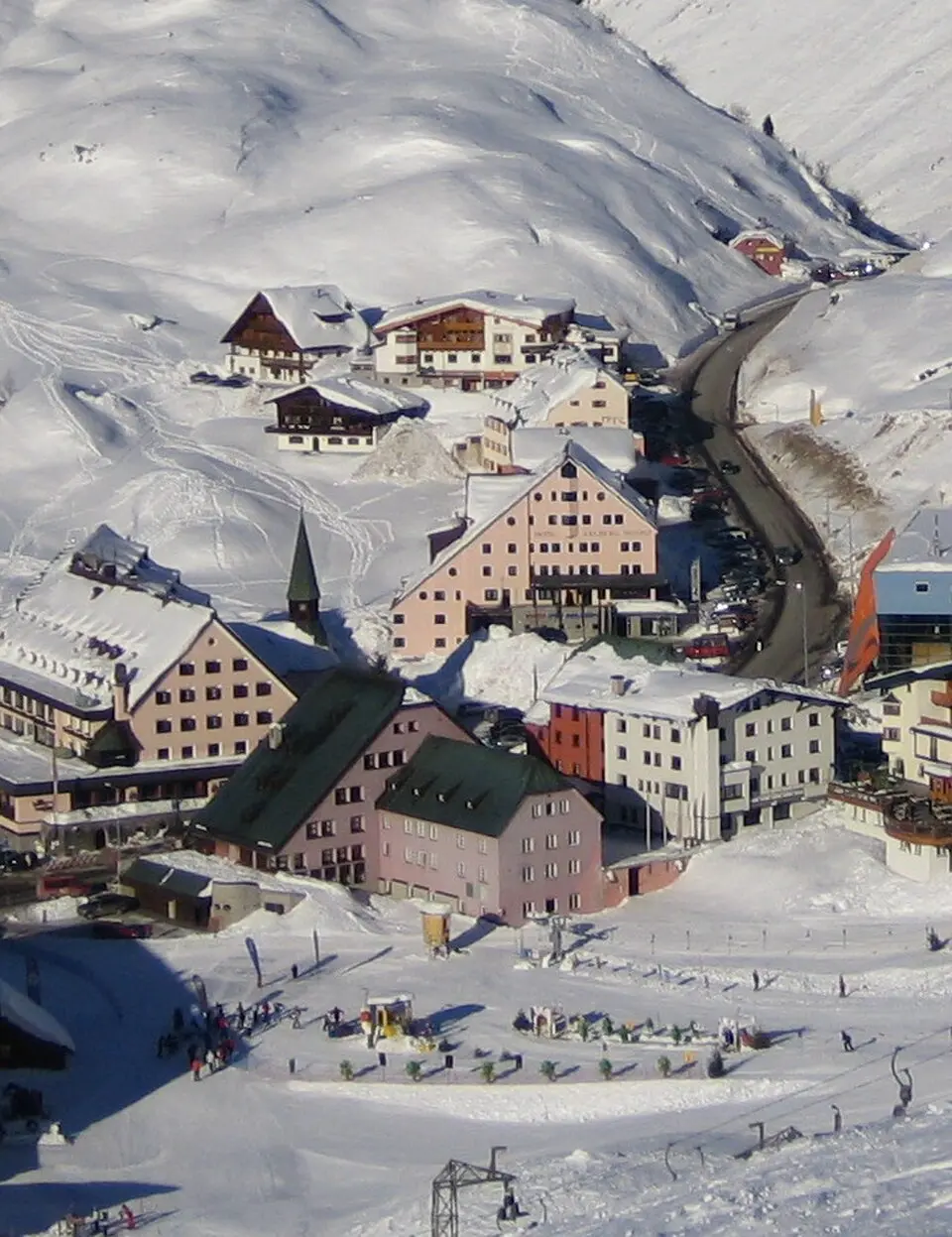 Immagine: jorchr · CC BY-SA 3.0 St. Christoph am Arlberg
