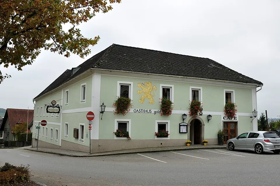 Gasthof Goldener Löwe mit Gartensalettl