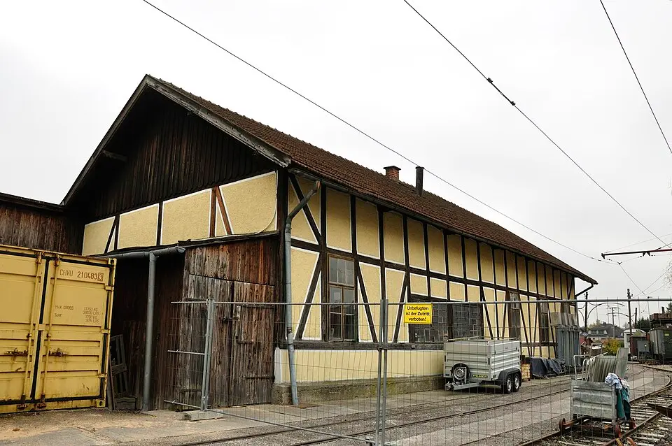Lokschuppen des ehem. Lokalbahnhofes St. Florian