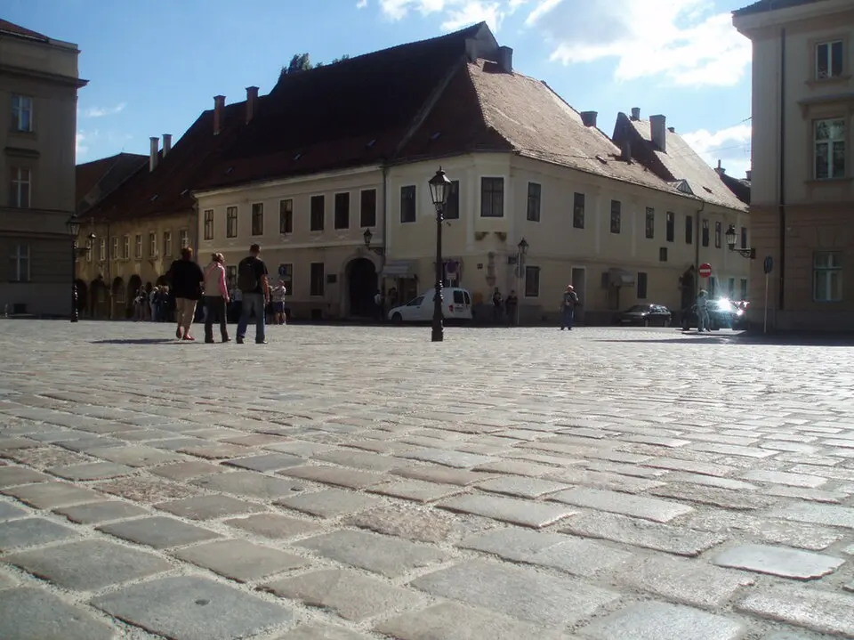 Palača Grlečić - Jelačić, Markov trg 9