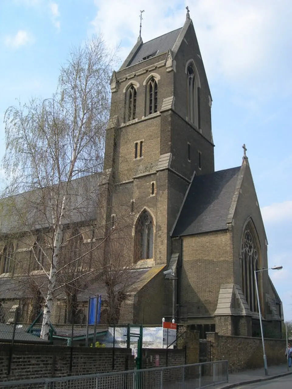 Image: Danny Robinson · CC BY-SA 2.0 St Matthias Church, Hackney