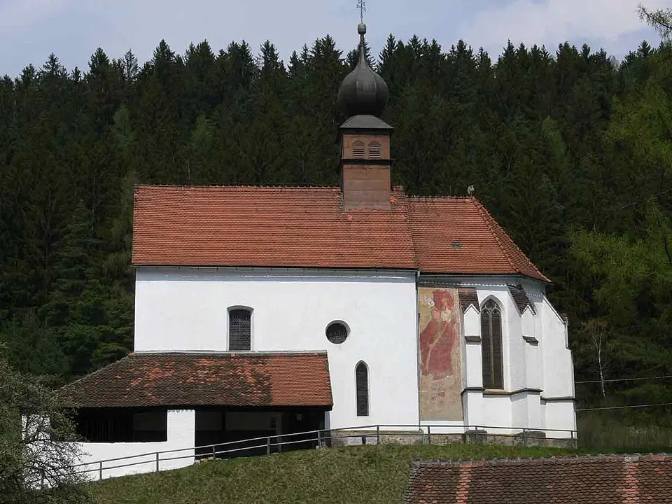 Kath. Filialkirche hl. Walpurgis