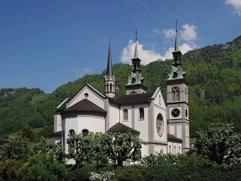 Bild: böhringer friedrich · CC BY-SA 2.5 Stadtkirche Glarus