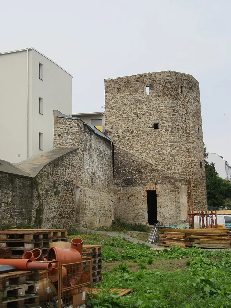 Stadtmauer und Pulverturm