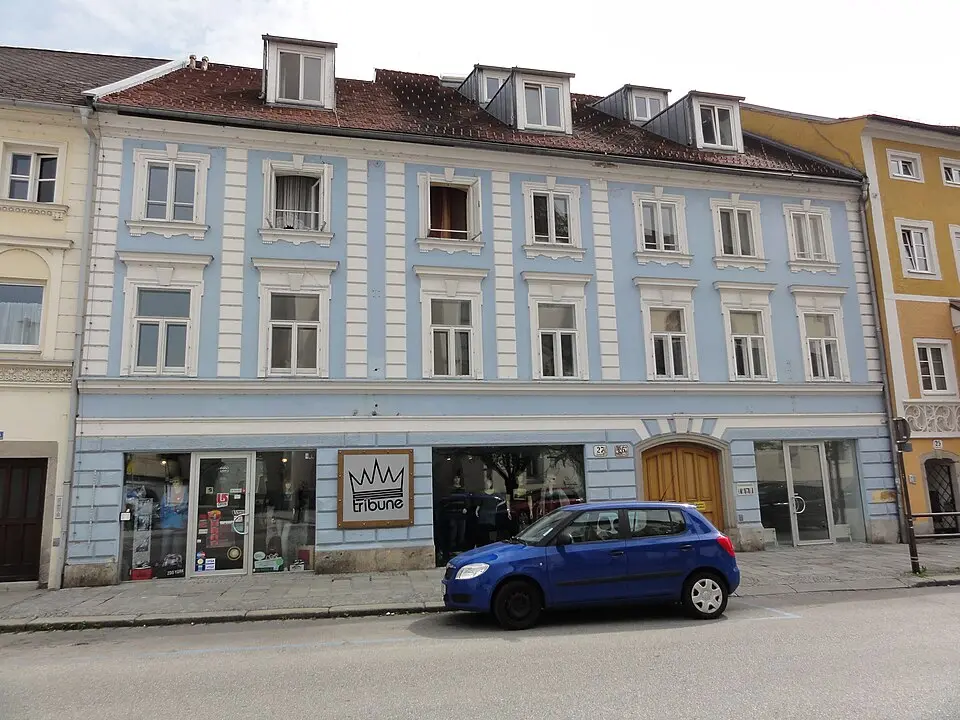 Bild: FranzOvilava (talk) · CC BY-SA 3.0 AT Ehem. Gasthof Deutsche Fahne