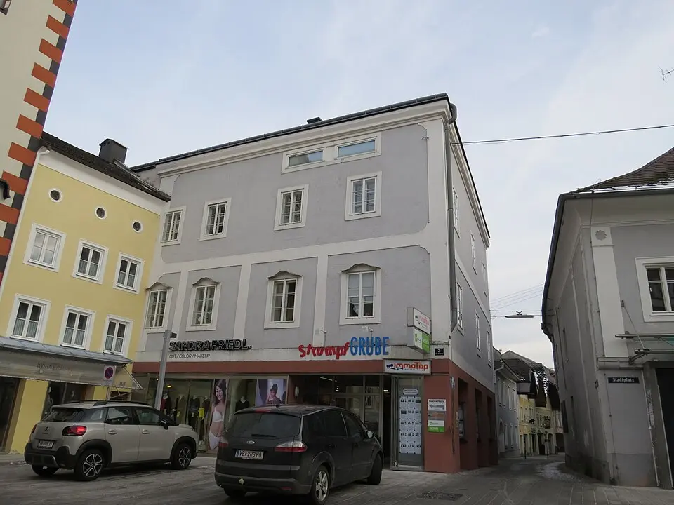 Wohn- und Geschäftshaus