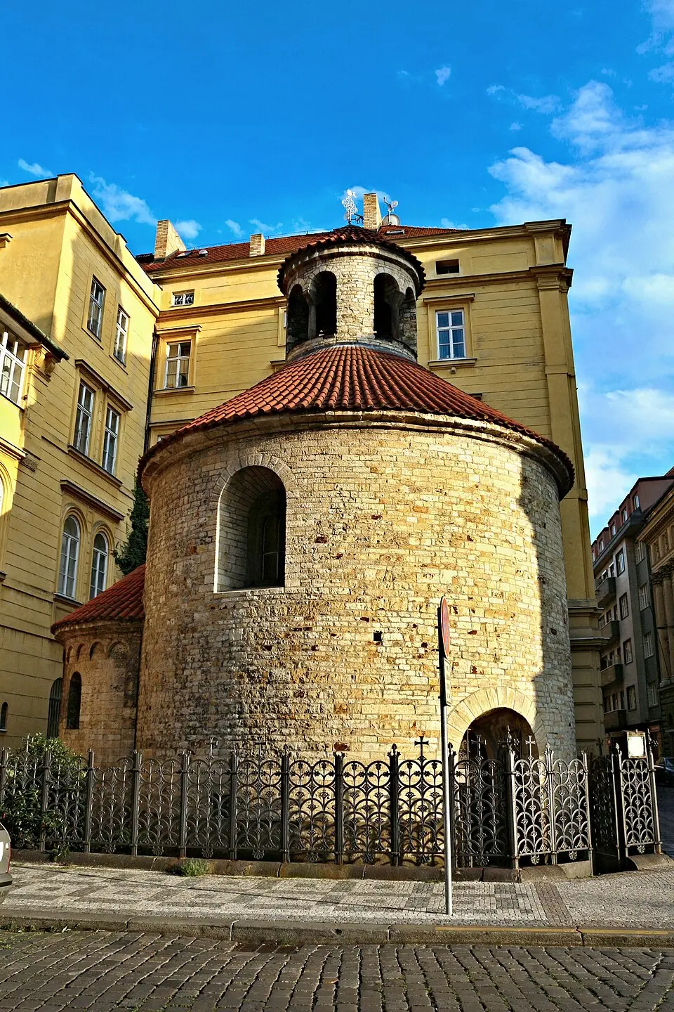 Rotunda svatého Kříže Menšího