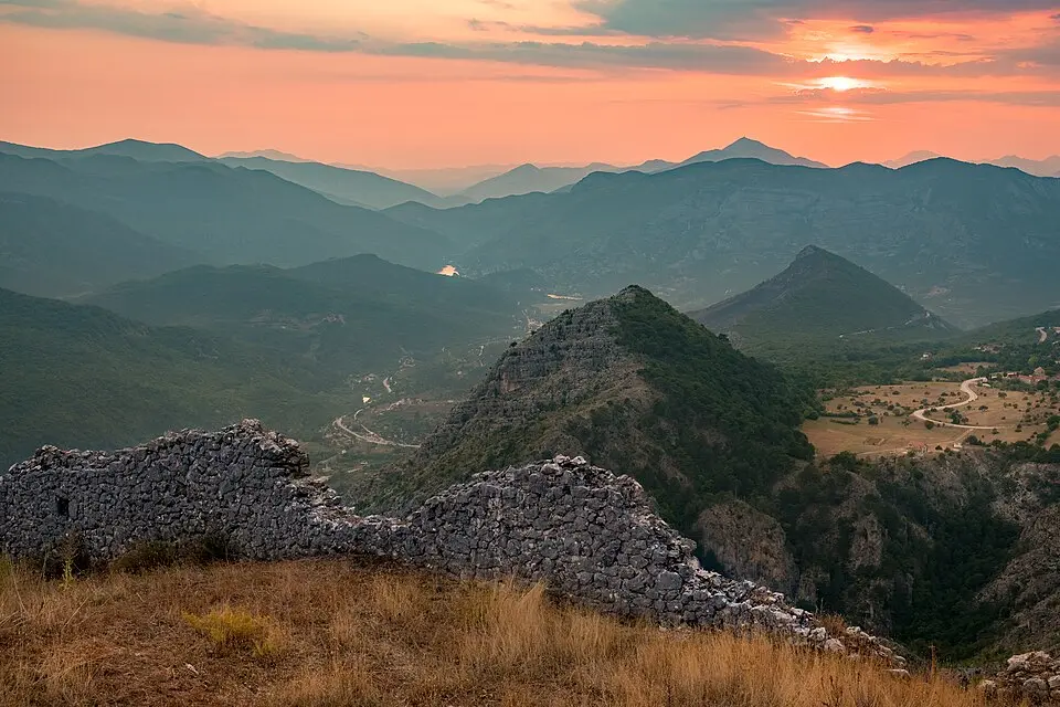 Stari grad Klobuk