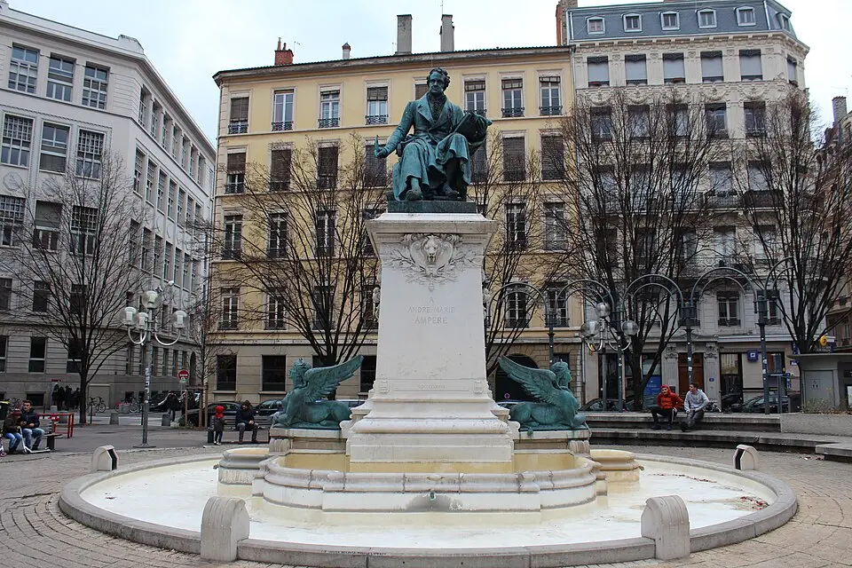 monument à Ampère