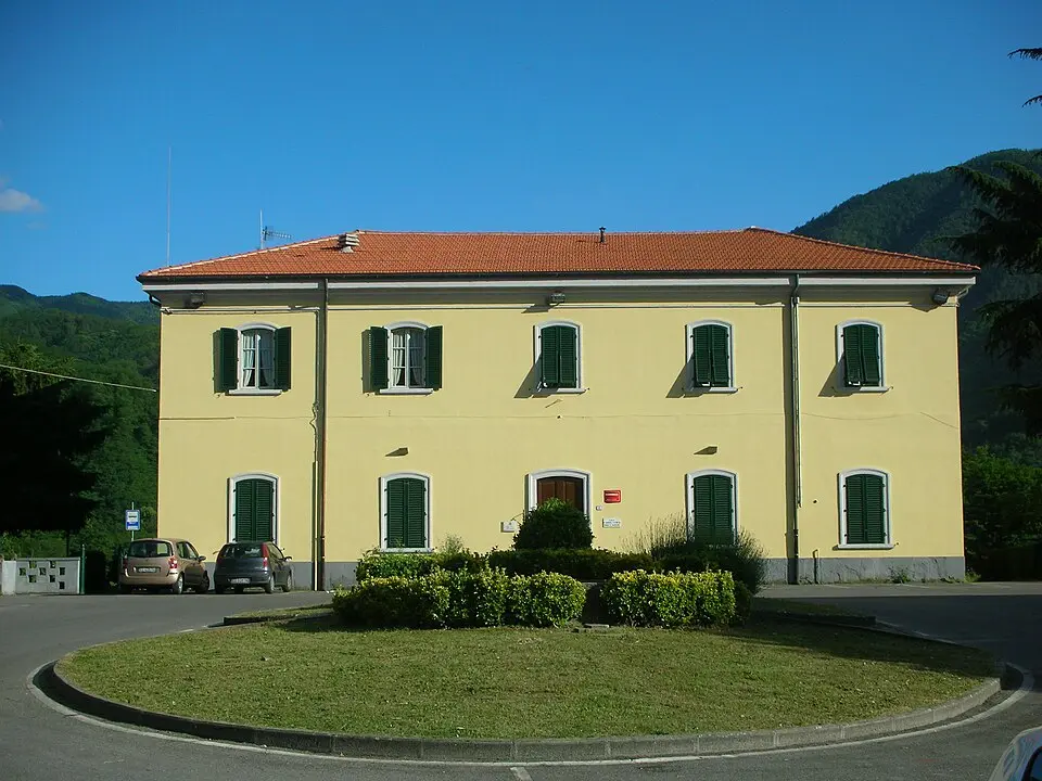 Borgo a Mozzano railway halt