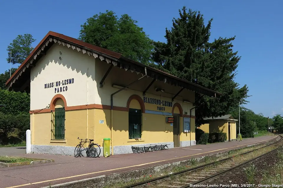 Bild: Giorgio Stagni · CC BY-SA 3.0 stazione di Biassono-Lesmo Parco