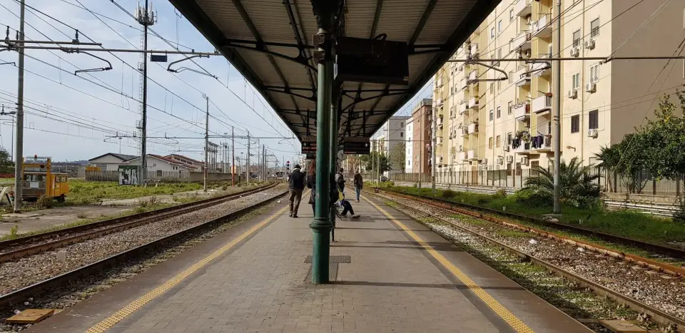 Napoli Piazza Leopardi railway halt