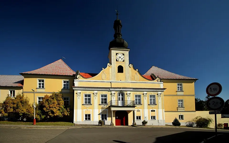 Zámek Stádlec