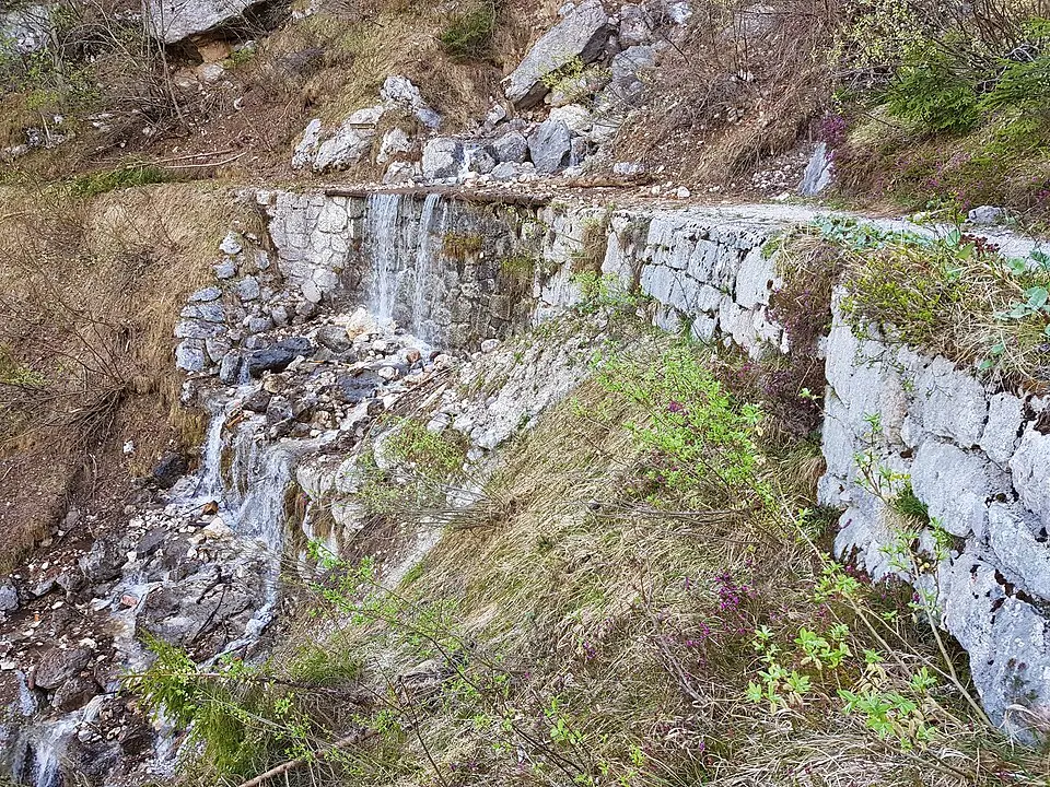 Soleleitung, Stützmauer beim Steingraben