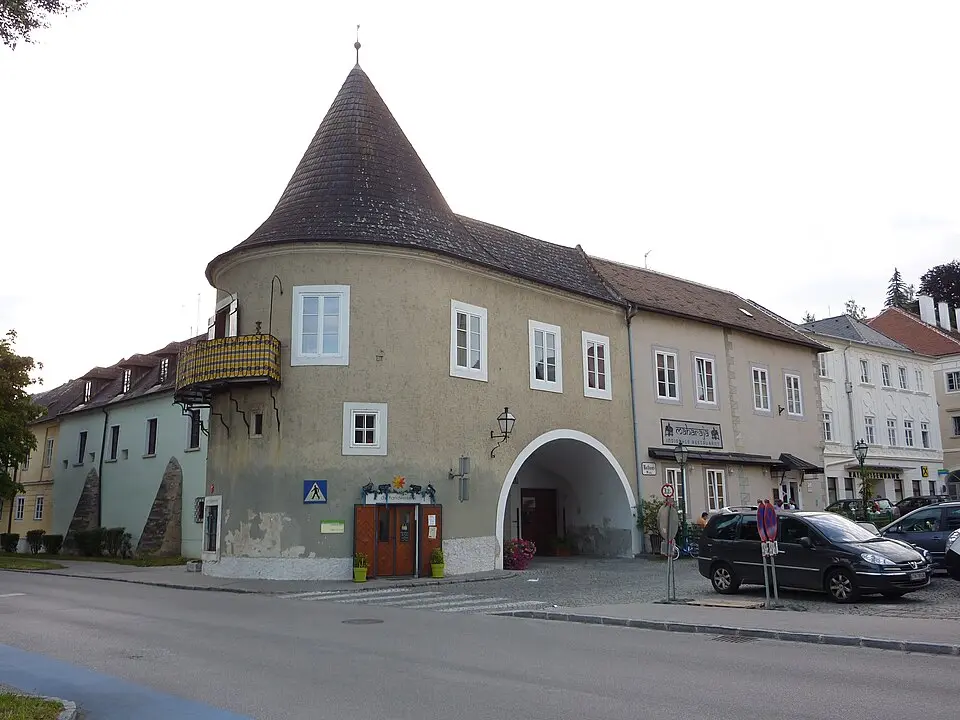 Bürgerhaus mit Turm