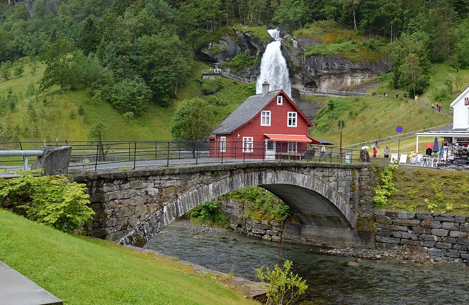 Steinsdal bru