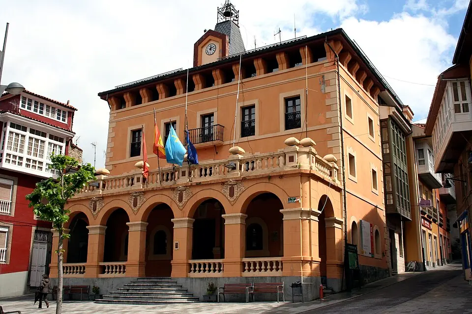 Tinéu