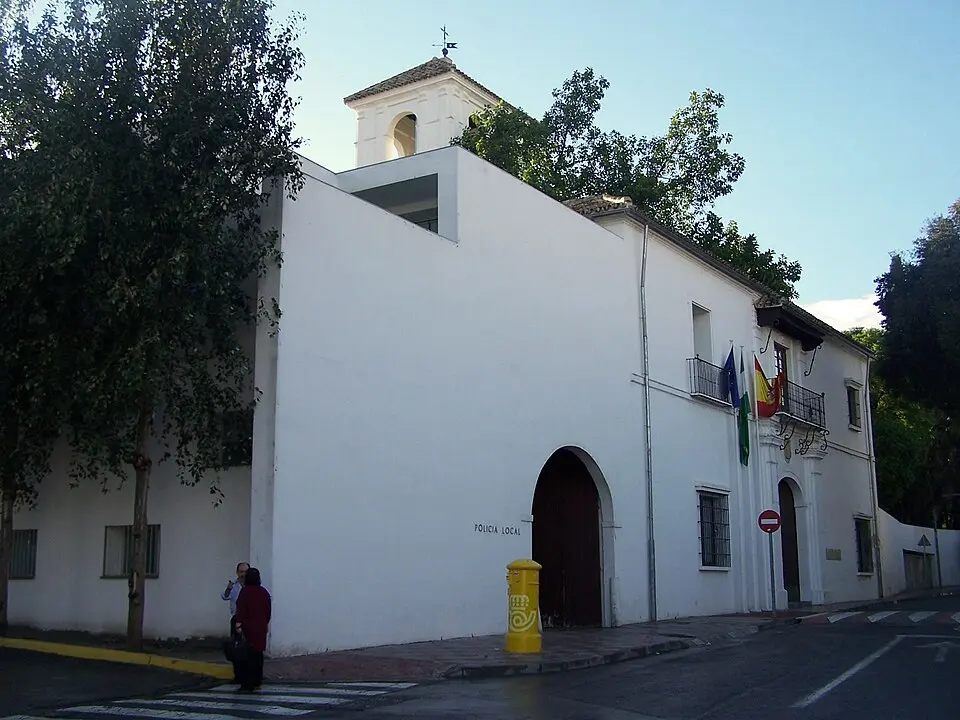 Tomares