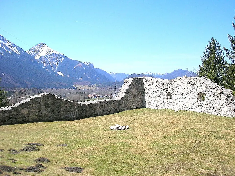 Slika: Dark Avenger · CC BY-SA 3.0 Vorwerke der Burg Ehrenberg