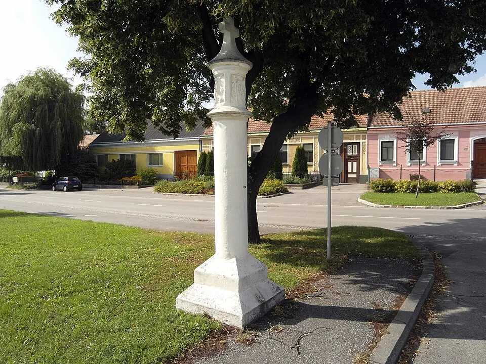 Obrázok: Naoag · CC BY-SA 3.0 Pest-/Dreifaltigkeitssäule