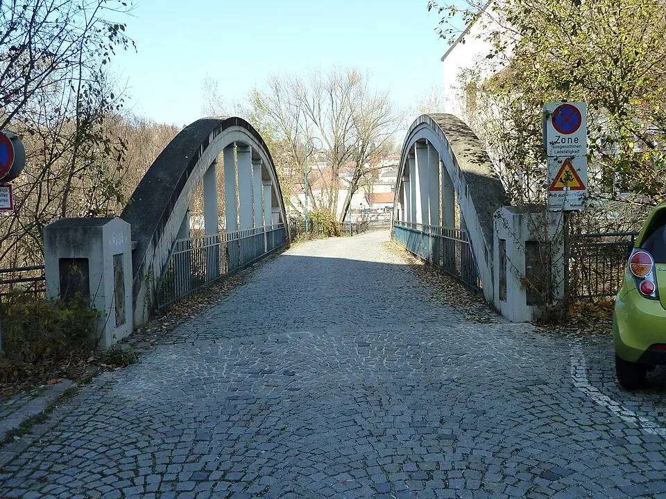 Bogenbrücke