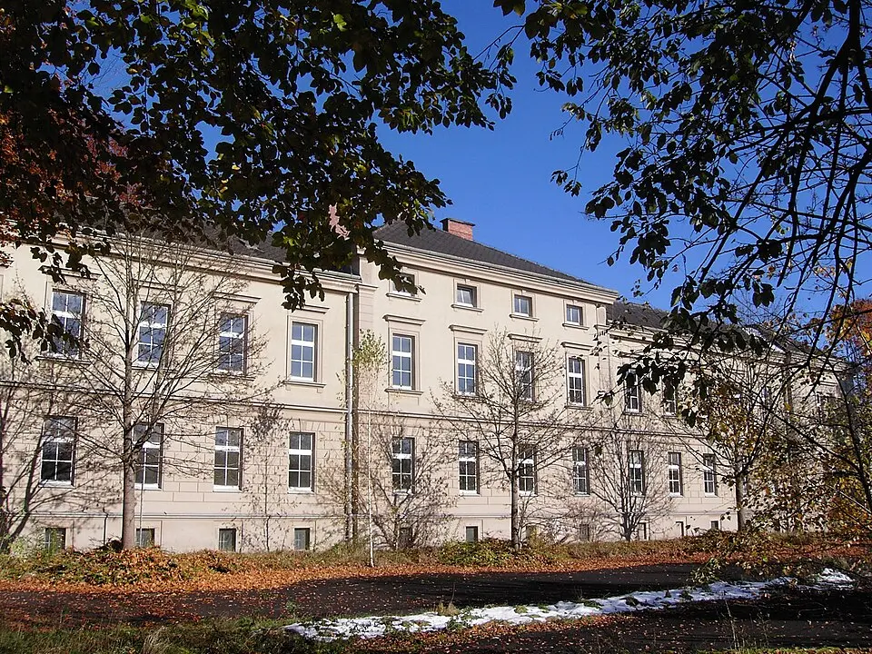 Stabsgebäude der Trollmann-Kaserne