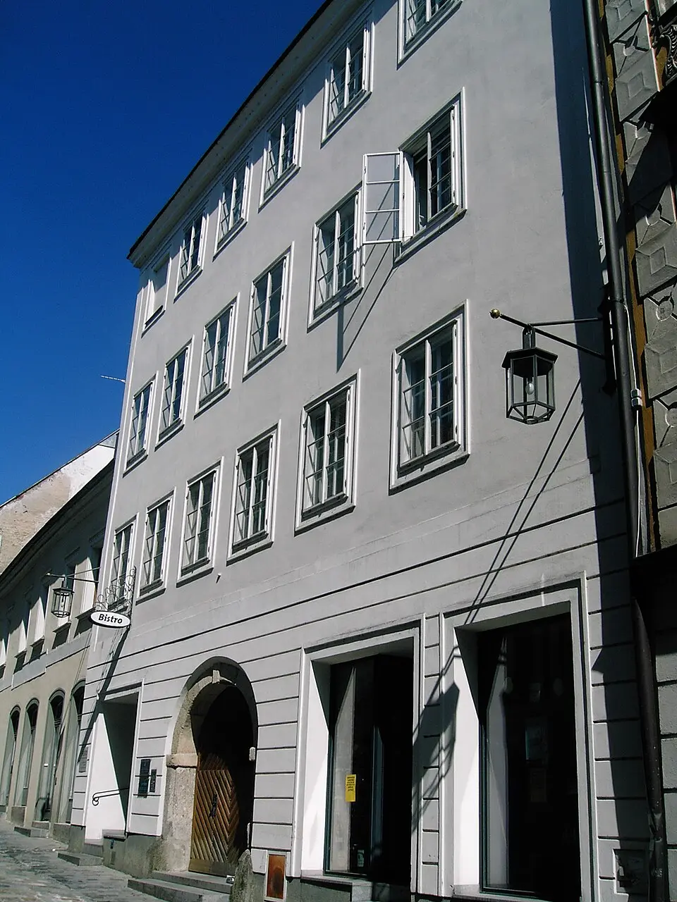 Bürgerhaus samt Hauszeichen